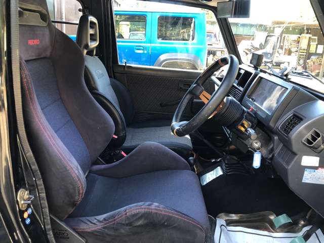 Suzuki Jimny 10