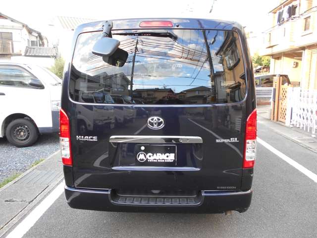 Toyota Hiace Van 6