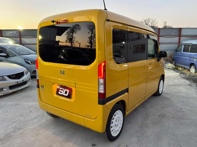 Honda N-VAN 11