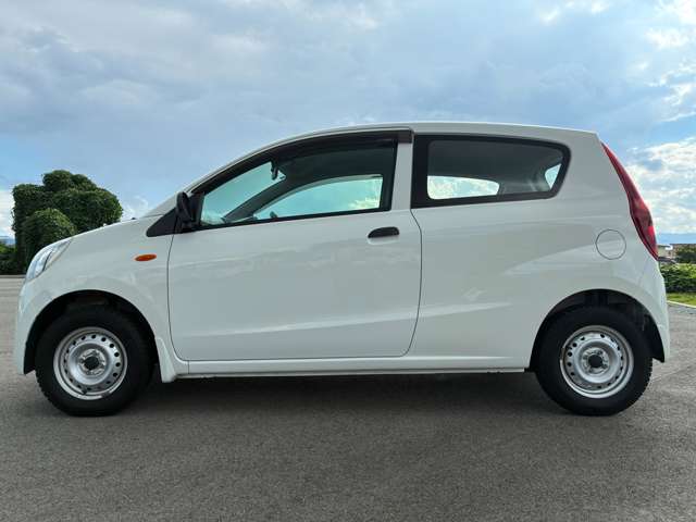 Daihatsu Mira 6