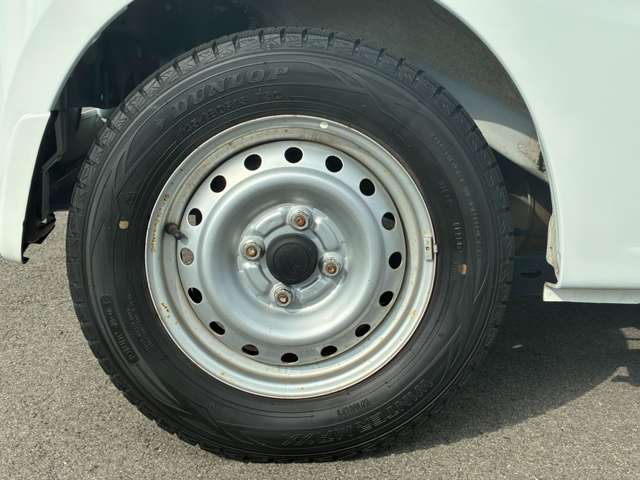 Daihatsu Mira 9