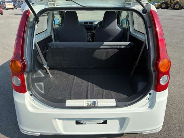 Daihatsu Mira 10