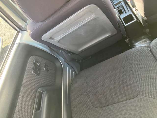Daihatsu ネイキッド 12