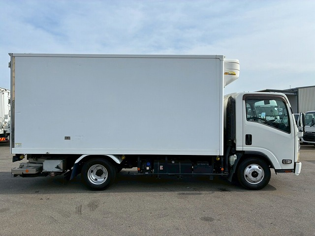 Isuzu Elf 11