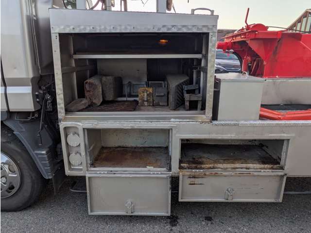 Mitsubishi Fuso Canter 11