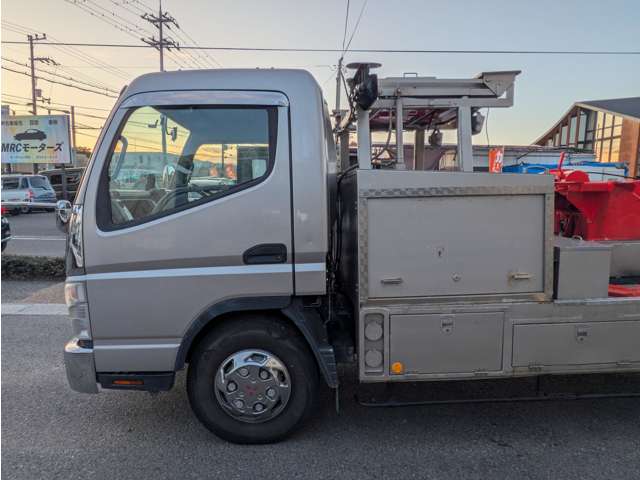 Mitsubishi Fuso Canter 5