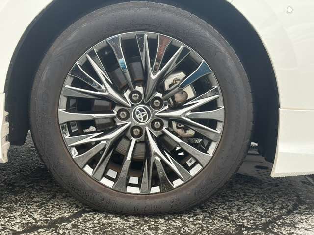 Toyota Vellfire 11