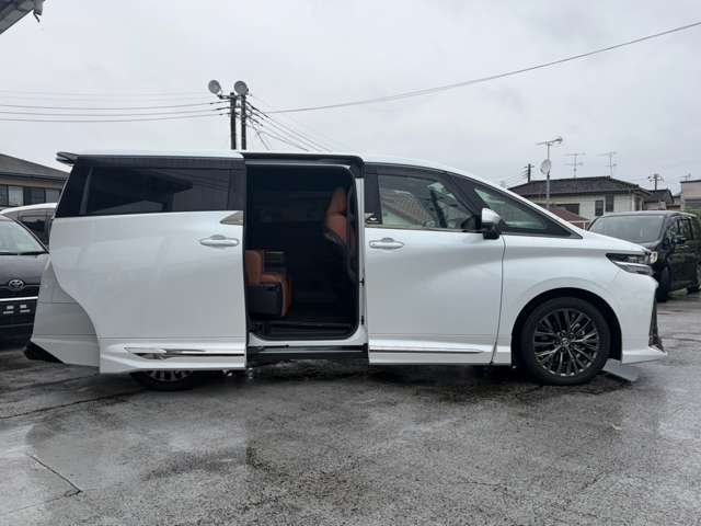 Toyota Vellfire 7
