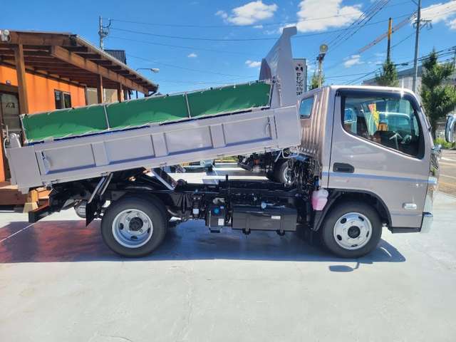 Mitsubishi Fuso Canter 4