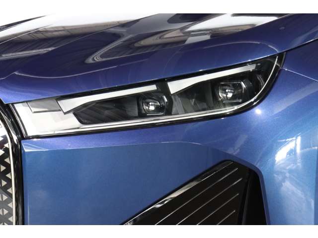BMW iX 5