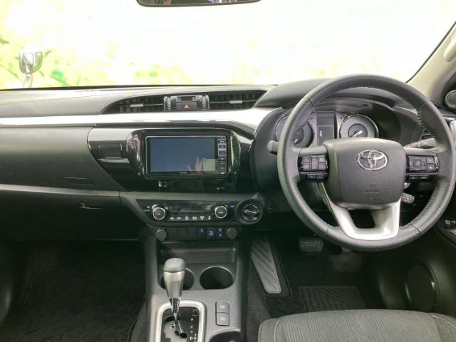 Toyota Hilux 2