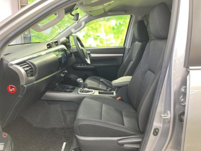 Toyota Hilux 9