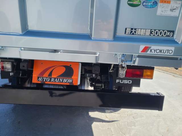 Mitsubishi Fuso Canter 11