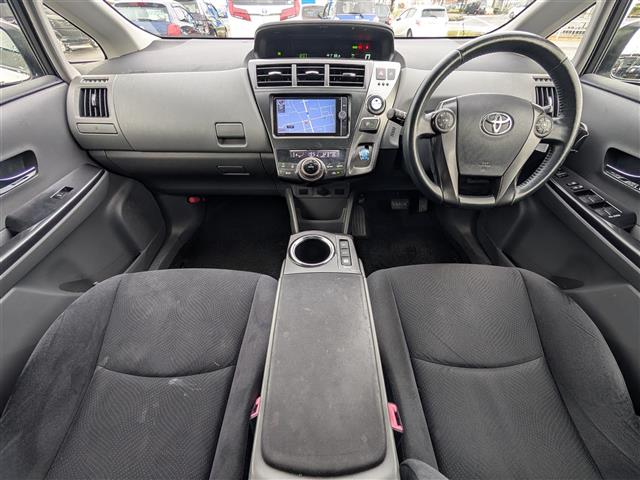 Toyota Prius α 6