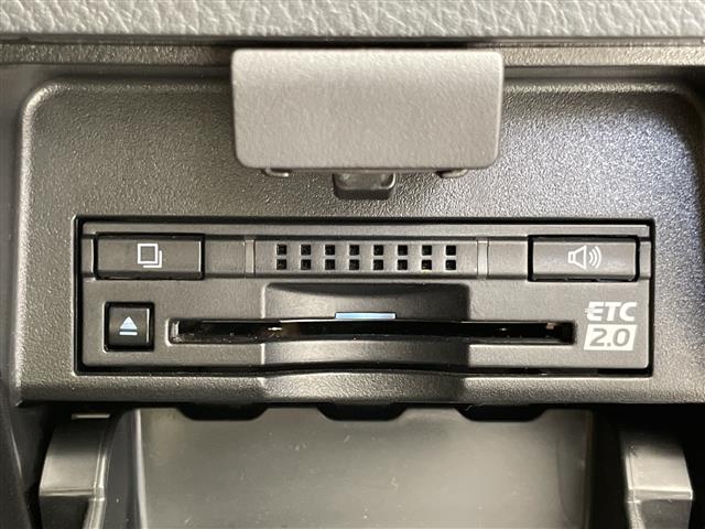 Lexus LX 5