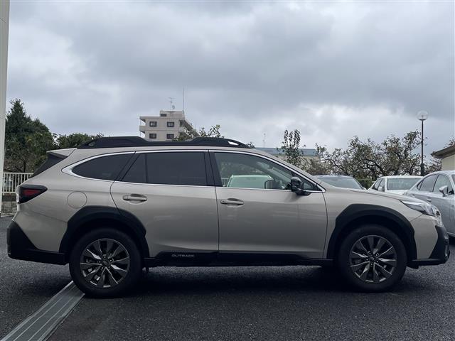 Subaru Legacy Outback 10