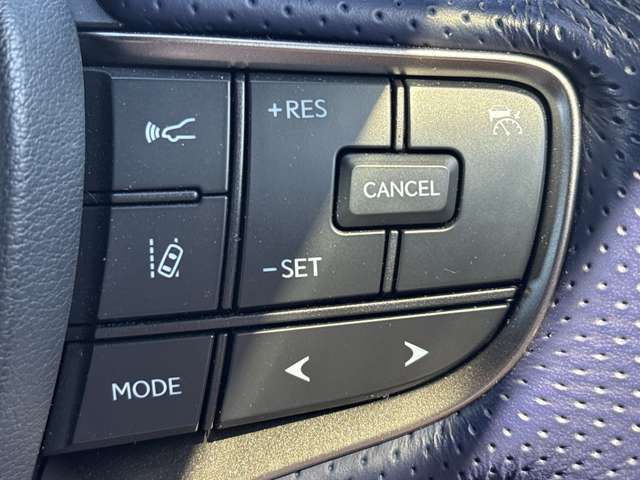 Lexus UX 14