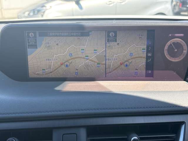 Lexus UX 11