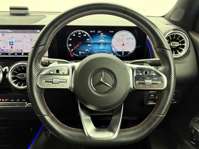 Mercedes-Benz GLB 8