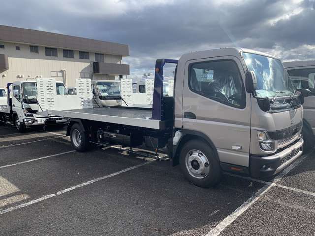 Mitsubishi Fuso Canter 4