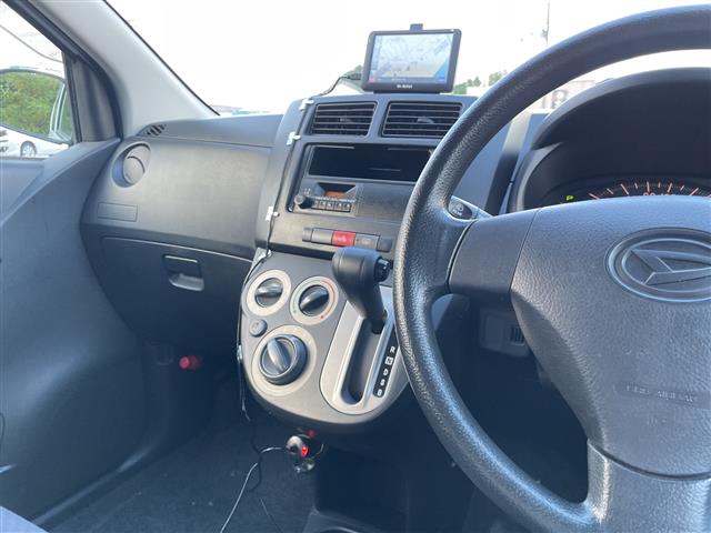 Daihatsu Mira 3