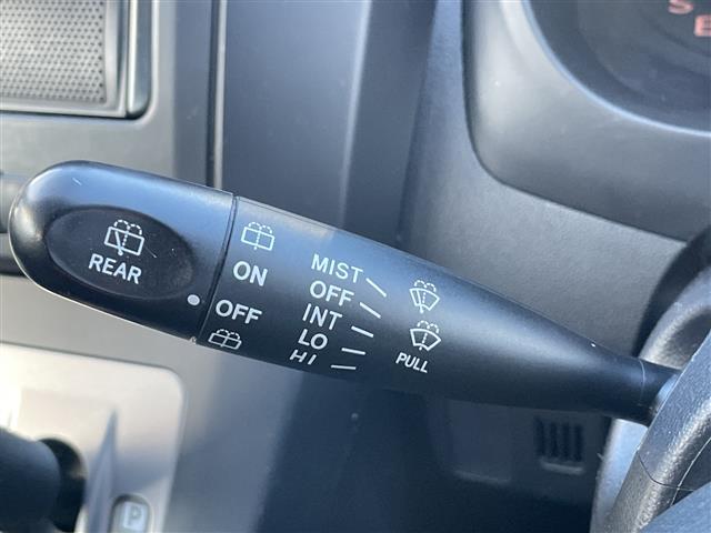 Daihatsu Mira 7