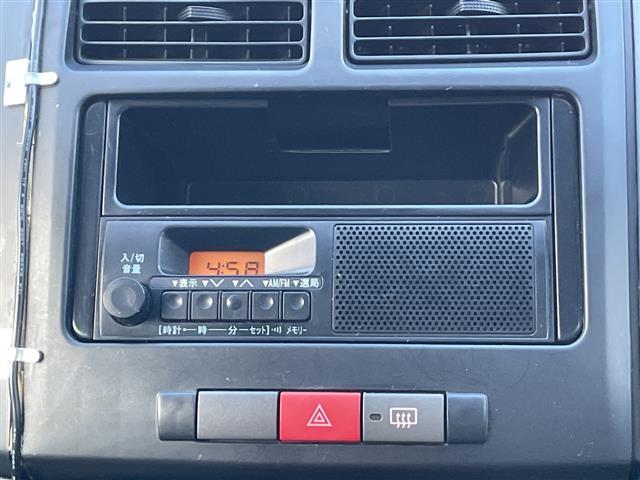 Daihatsu Mira 11