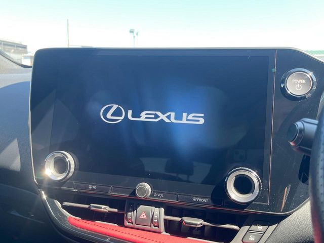 Lexus NX 4