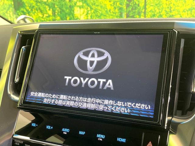 Toyota Vellfire 4
