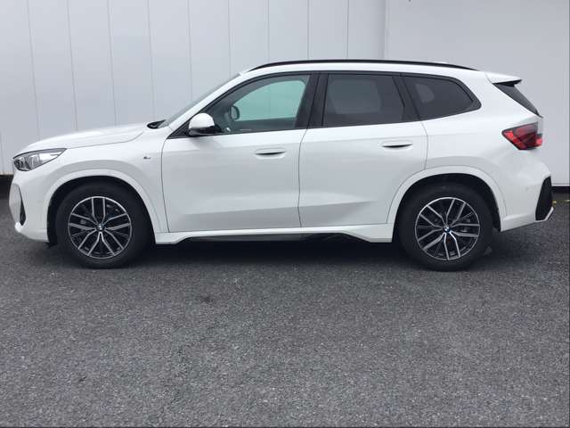 BMW X1 8