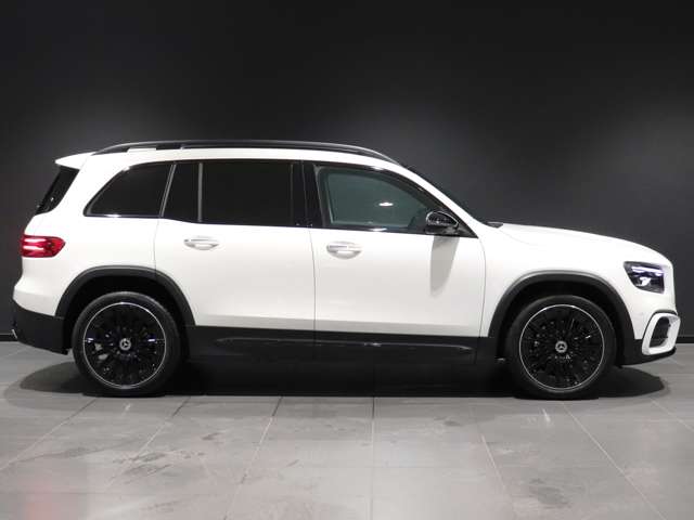 Mercedes-Benz GLB 11