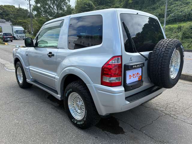 Mitsubishi Pajero 11