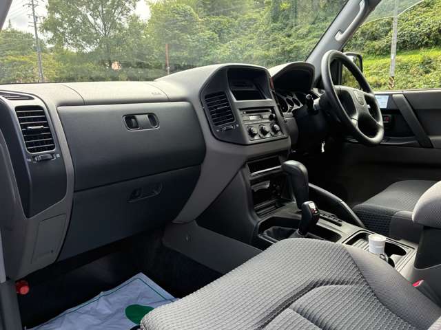 Mitsubishi Pajero 12