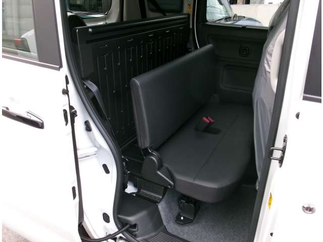 Suzuki Spacia Base 8