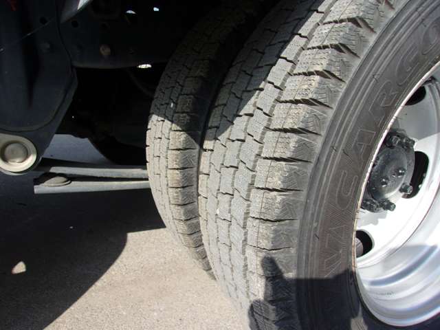 Mitsubishi Fuso Canter 9