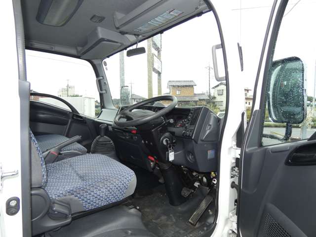 Isuzu Elf 11