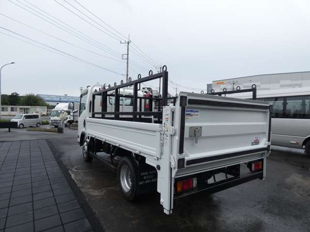 Isuzu Elf 8