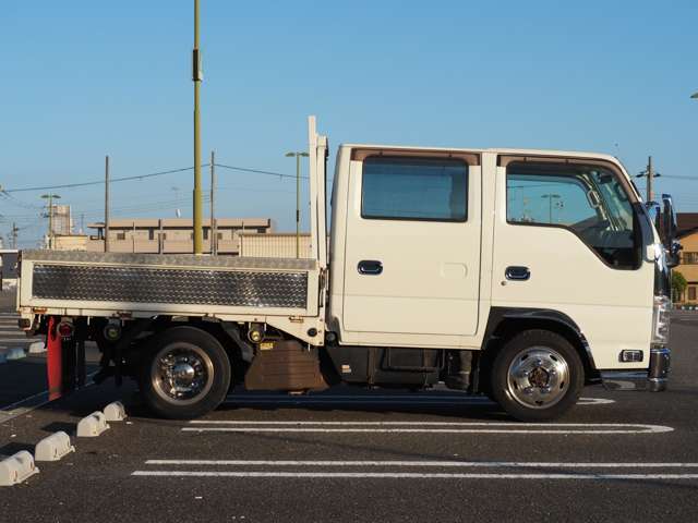 Isuzu Elf 11