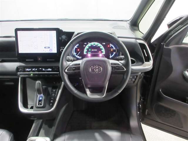 Toyota Noah 3