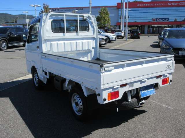Mazda Scrum Truck 11