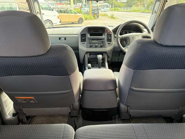 Mitsubishi Pajero 11