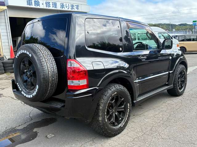 Mitsubishi Pajero 5