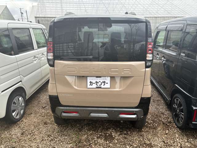 Mitsubishi Delica Mini 6