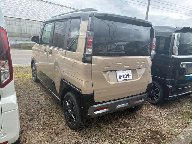 Mitsubishi Delica Mini 7