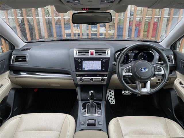 Subaru Legacy Outback 5