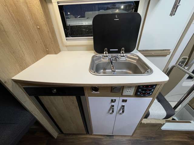 Toyota Camroad 10