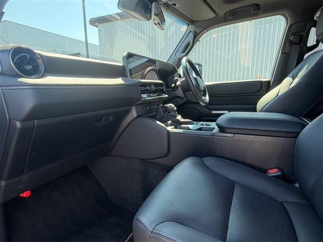 Toyota Land Cruiser 250 12
