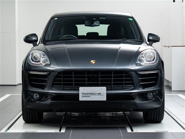 Porsche Macan 4