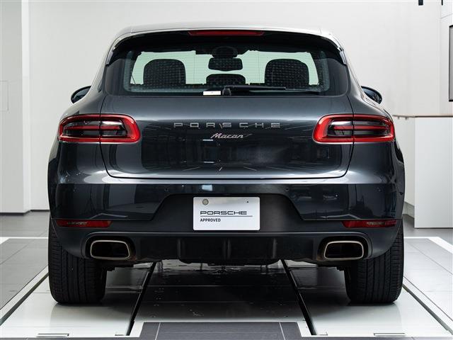 Porsche Macan 5
