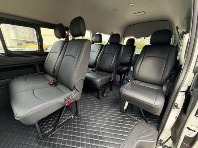 Toyota Hiace 12